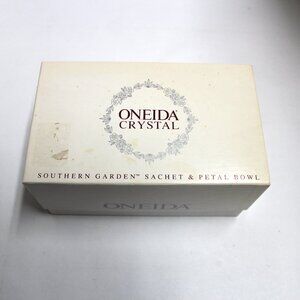 Oneida Crystal Southern Garden Sachet & 4" Petal Bowl in Original Box - Not Used